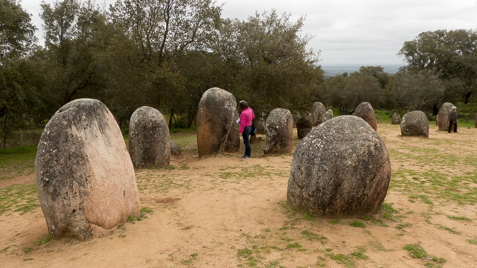 VORA - Cromeleque dos Almendres; stone-oval from 5000 BC