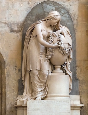 Bath, Cathedral, sculpture